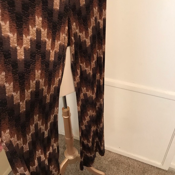 New VeronicaM pants in size Medium - Picture 2 of 5